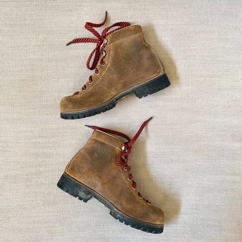 Vintage Vasque Hiking Mountaineering Boots Leather Italy Rugged size 6.5 7532 A